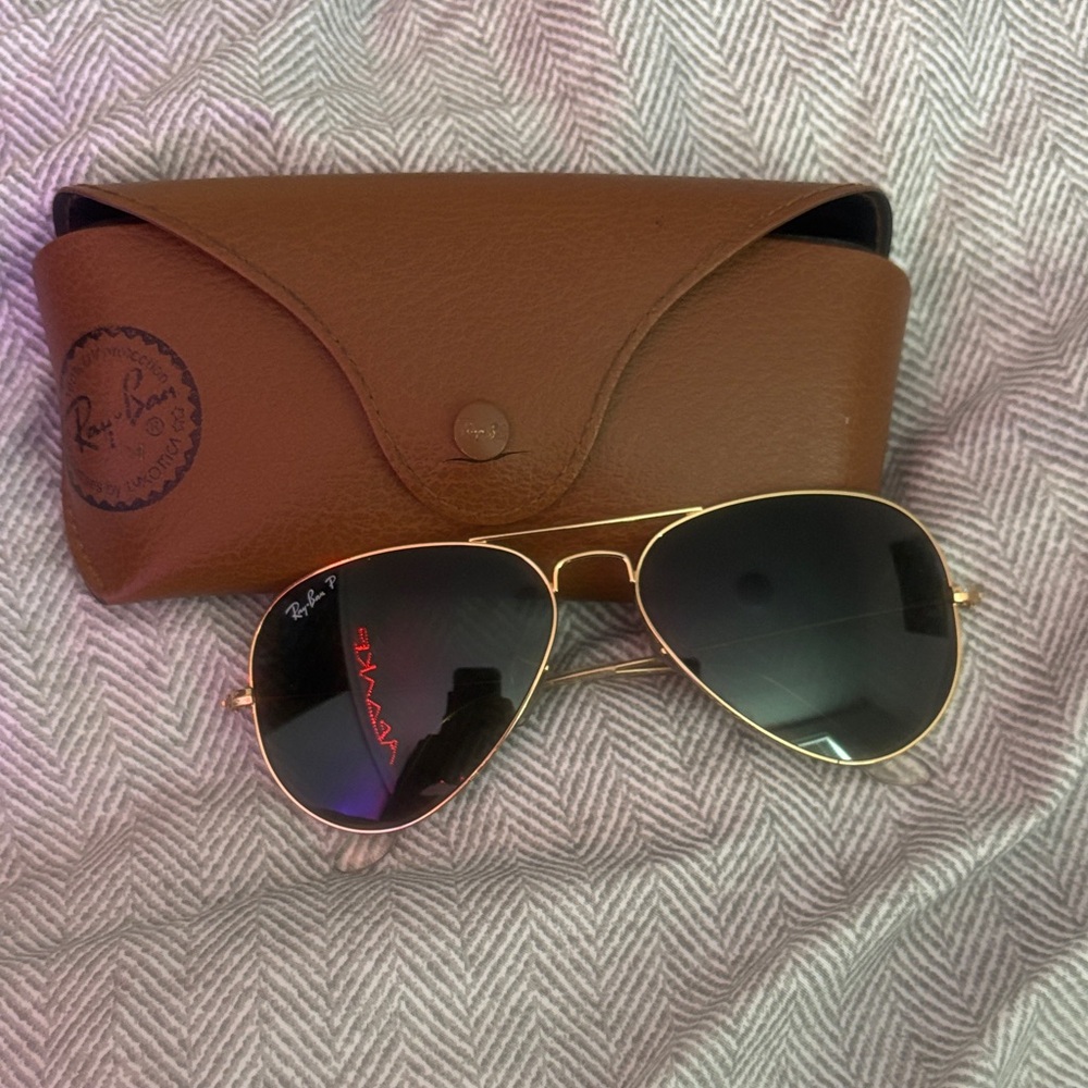 Ray-Ban Gold Frame Aviators with Black Lenses